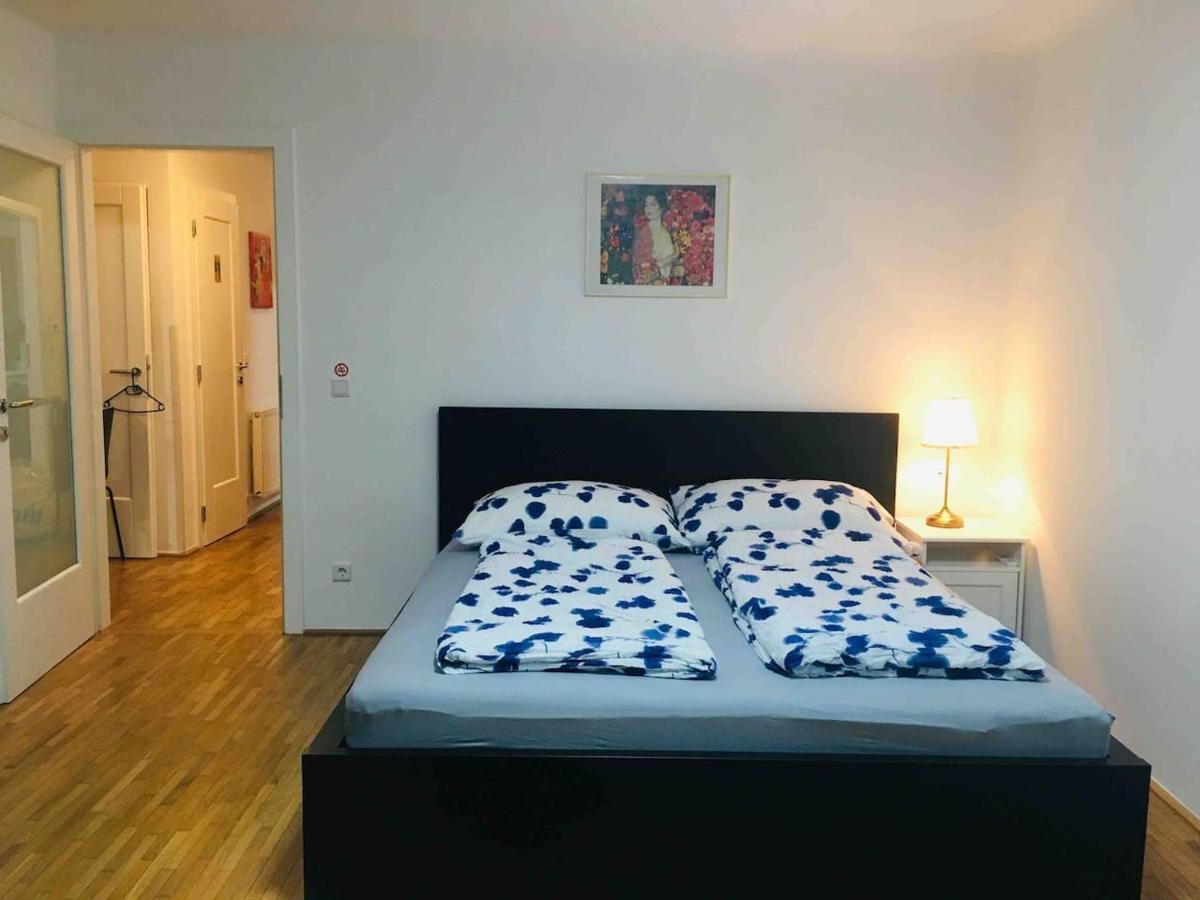 NEAR CITY CENTER TOP LOCATION - FEEL THE KLIMT No2 近维也纳市中心总火车站顶级位置温馨公寓 - 感受克林姆2号 Ngoại thất bức ảnh