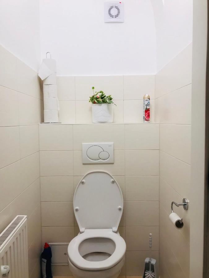 NEAR CITY CENTER TOP LOCATION - FEEL THE KLIMT No2 近维也纳市中心总火车站顶级位置温馨公寓 - 感受克林姆2号 Ngoại thất bức ảnh