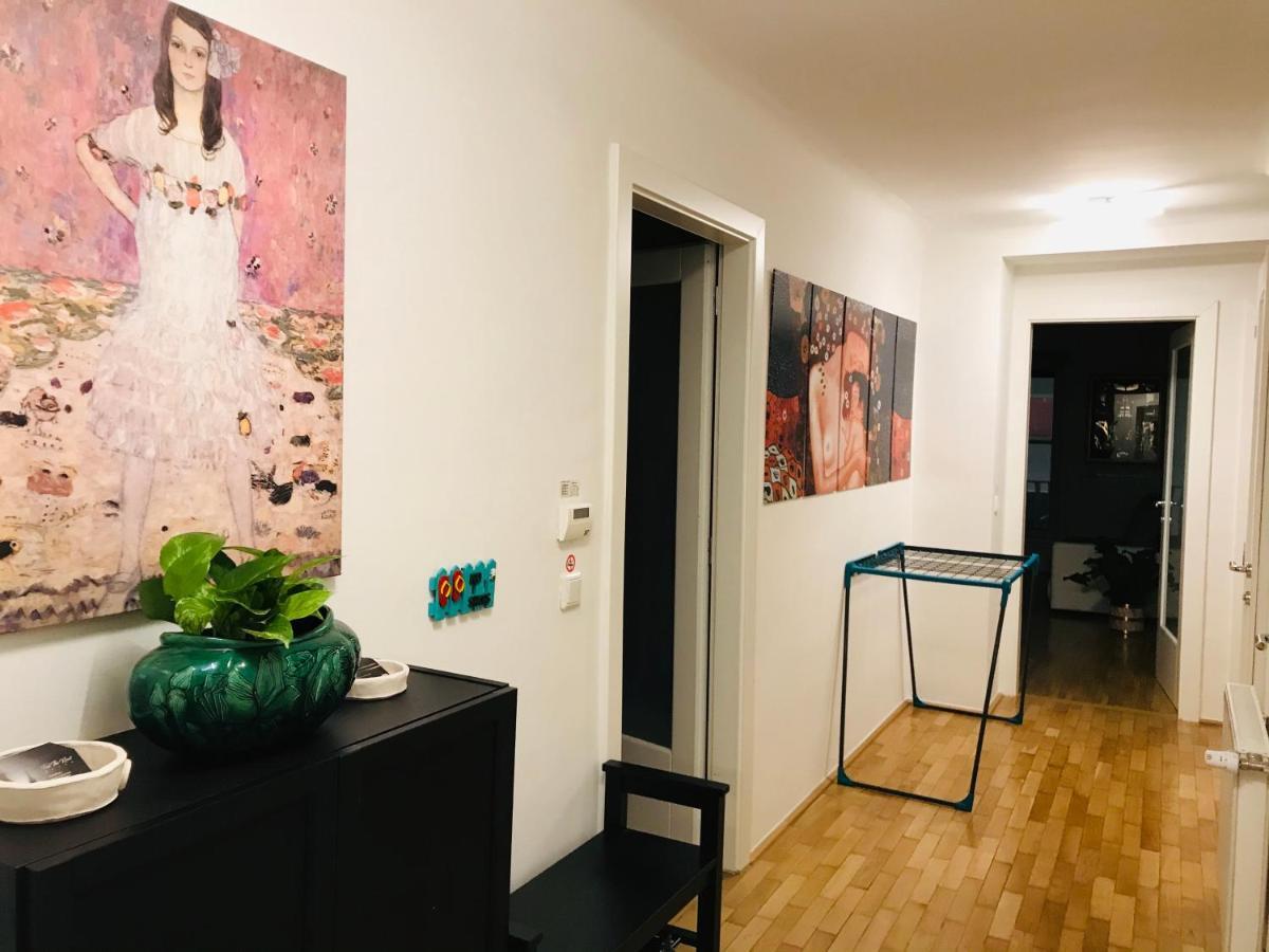 NEAR CITY CENTER TOP LOCATION - FEEL THE KLIMT No2 近维也纳市中心总火车站顶级位置温馨公寓 - 感受克林姆2号 Ngoại thất bức ảnh